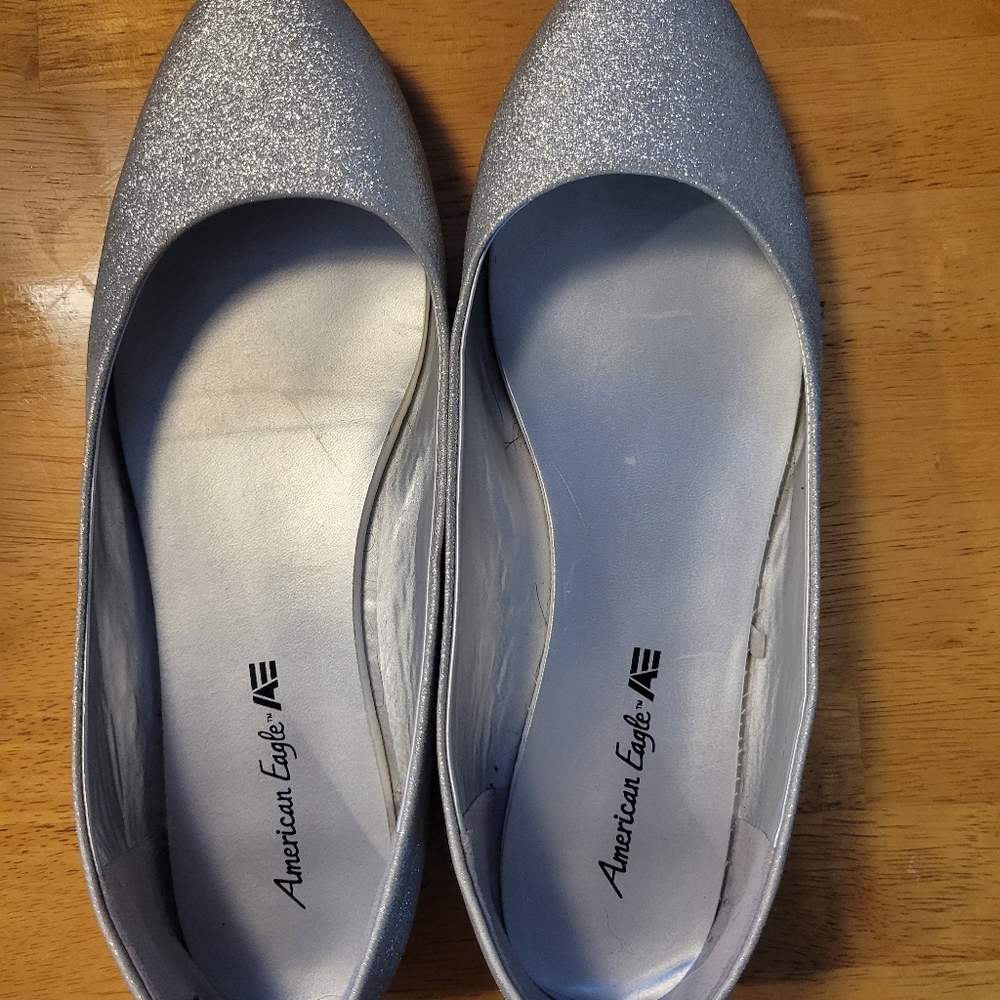 American Eagle 9.5 women's flat sparkle shoes.